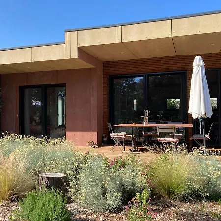 Maison Popup Dans Un Ecrin De Verdure Bed and Breakfast *